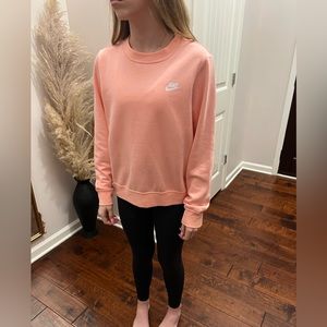 Women’s Nike pink crewneck sweatshirt